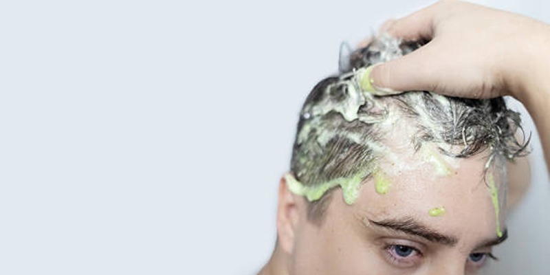 The Definitive List of 2024’s 10 Best Natural Shampoos for Hair Loss